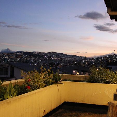 Casa De Tulia Daire Quito Dış mekan fotoğraf