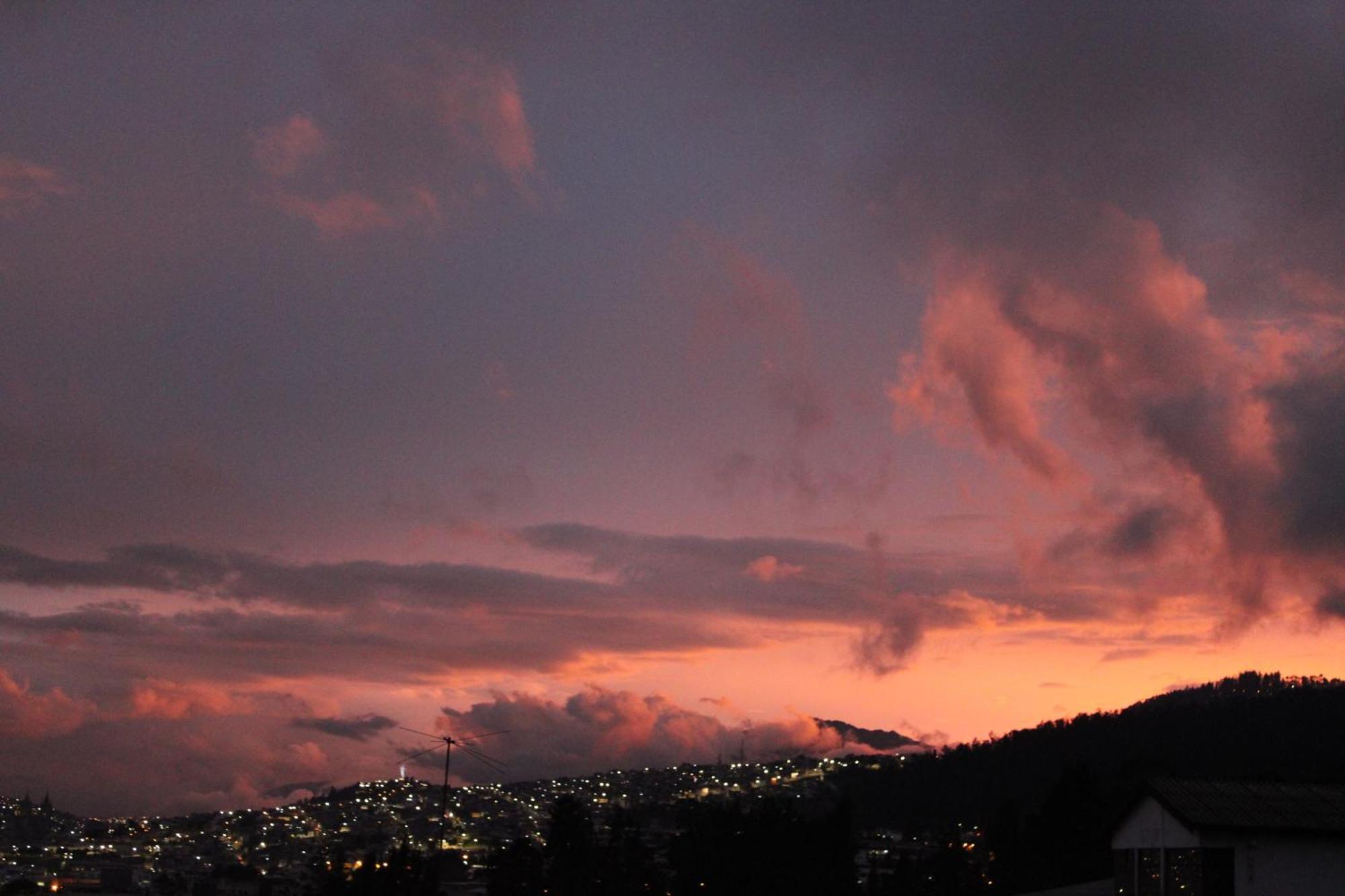 Casa De Tulia Daire Quito Dış mekan fotoğraf