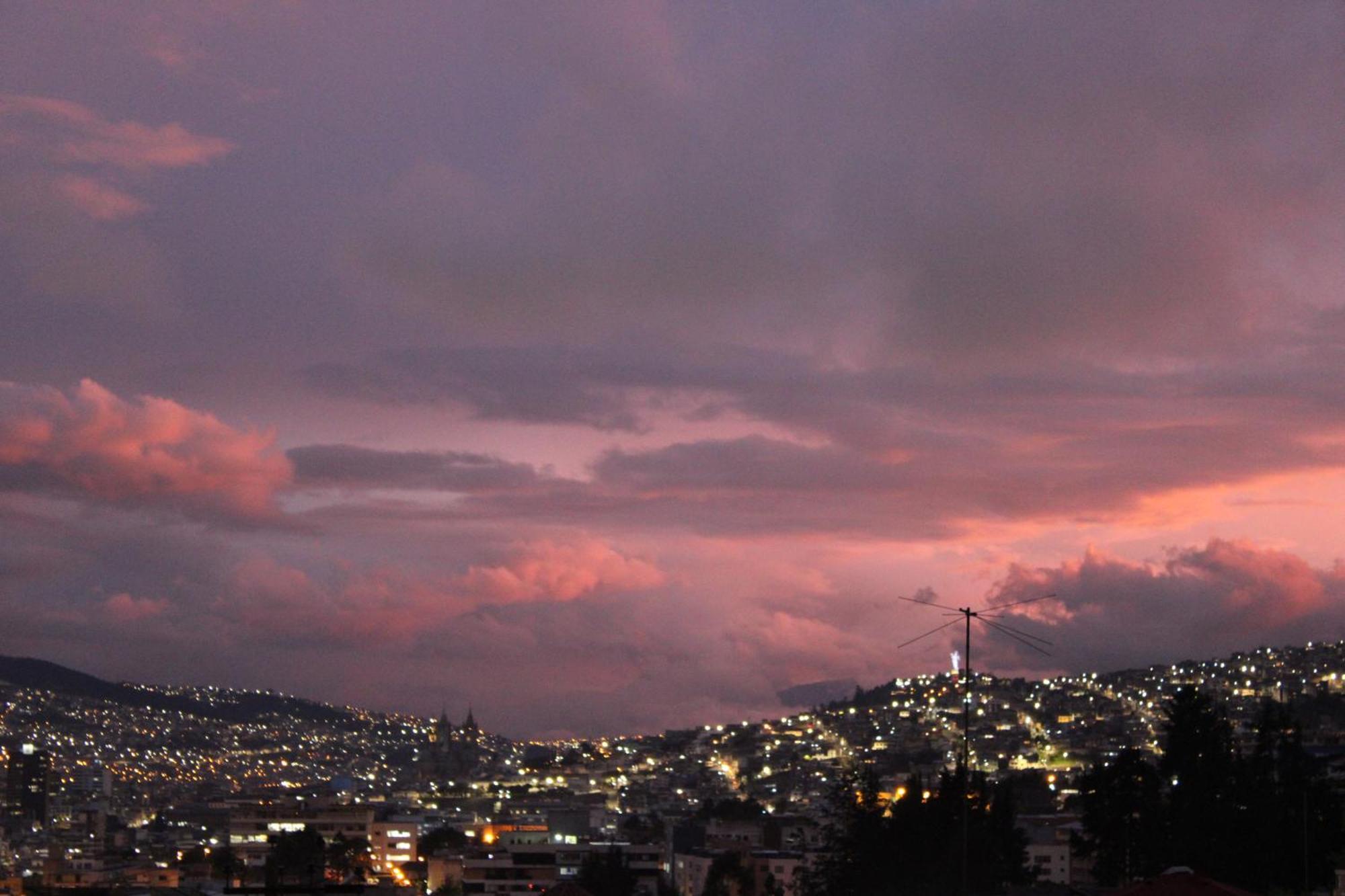 Casa De Tulia Daire Quito Dış mekan fotoğraf