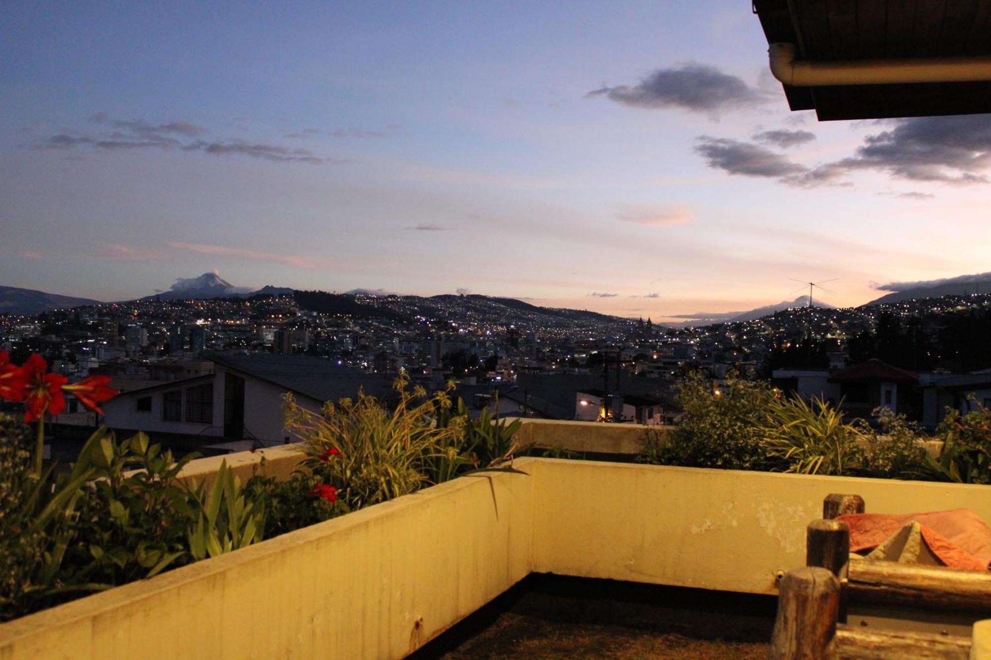 Casa De Tulia Daire Quito Dış mekan fotoğraf